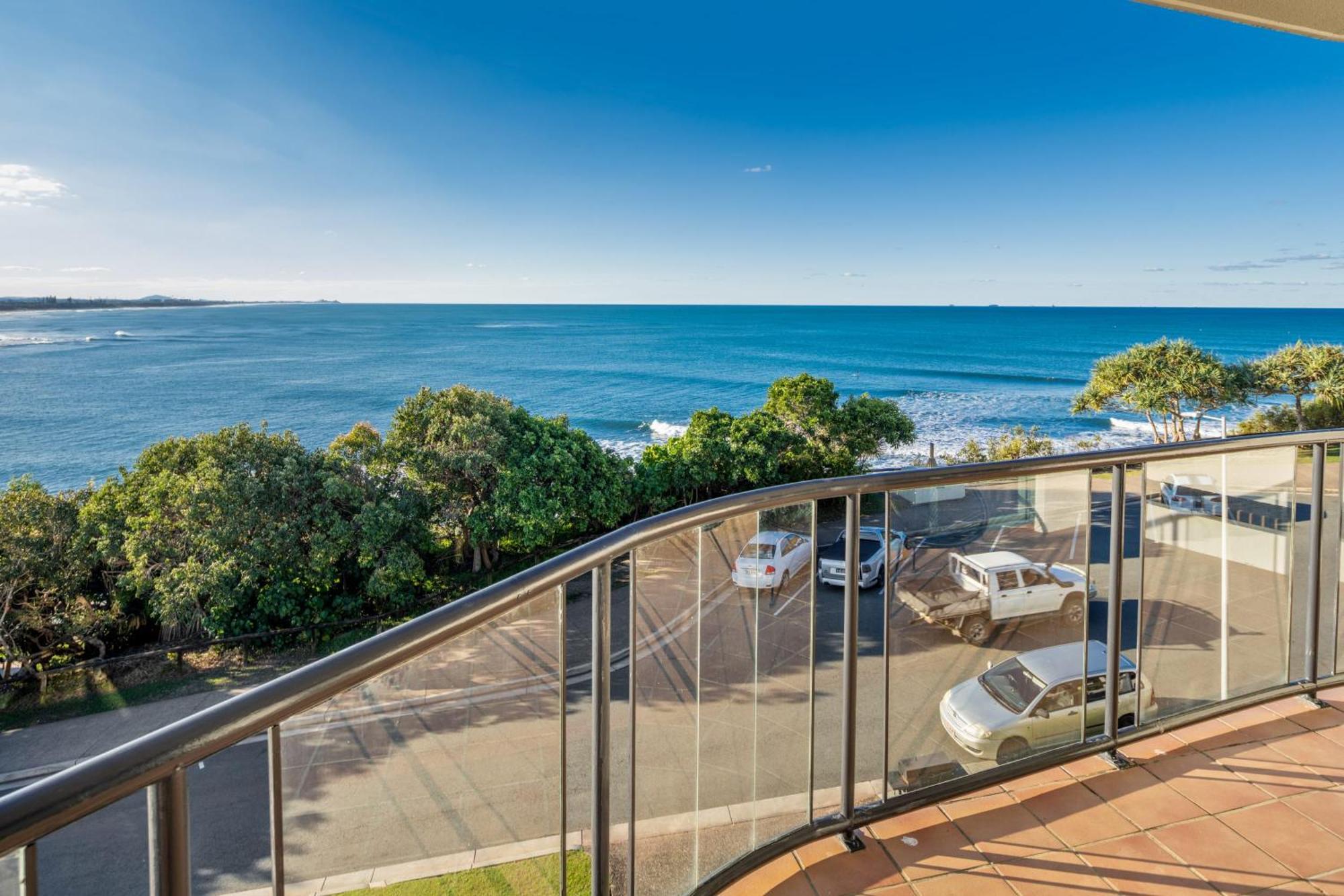 Ocean Front Views With Rooftop Terrace Caloundra