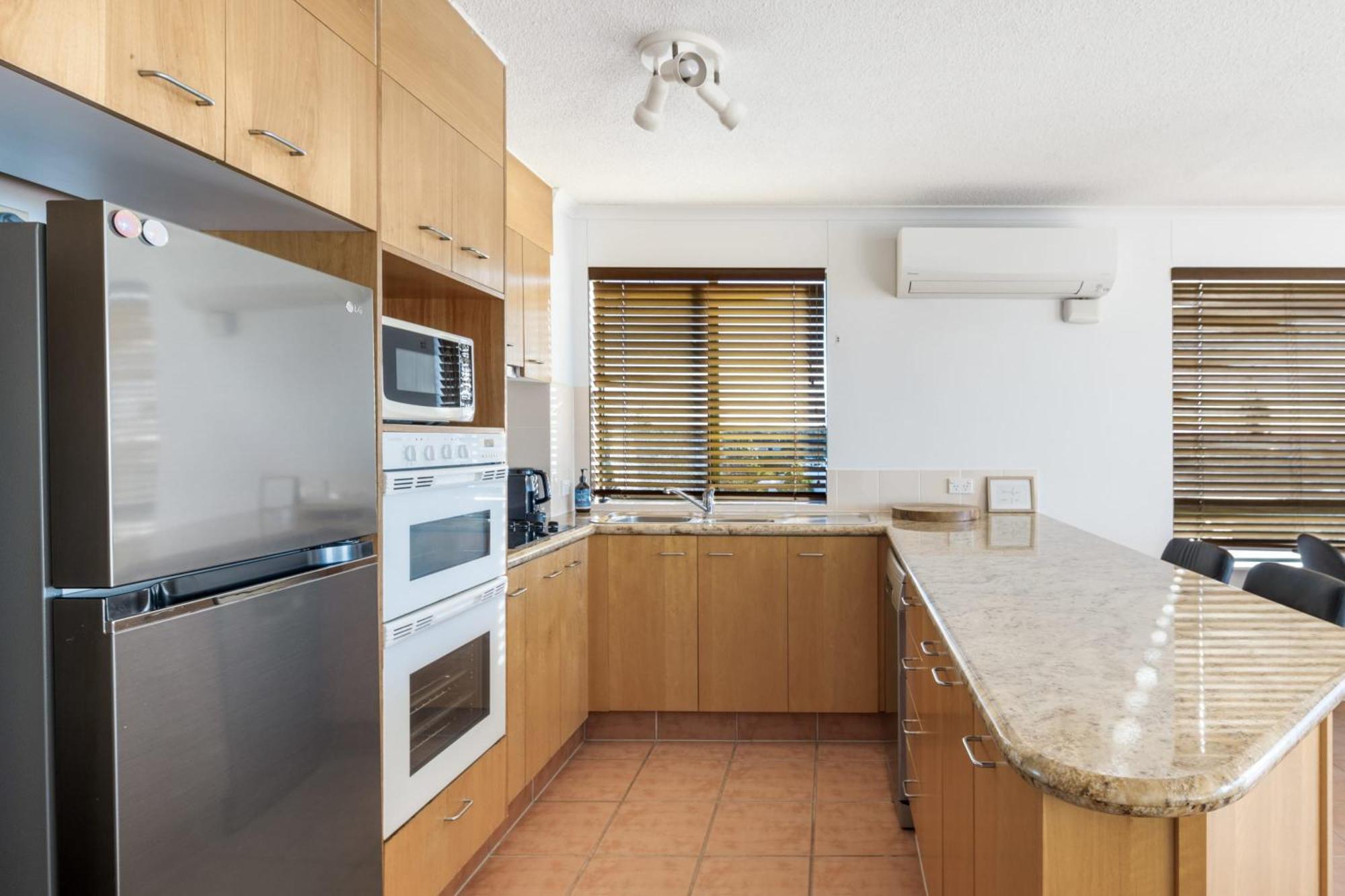 Ocean Front Views With Rooftop Terrace Apartment Caloundra