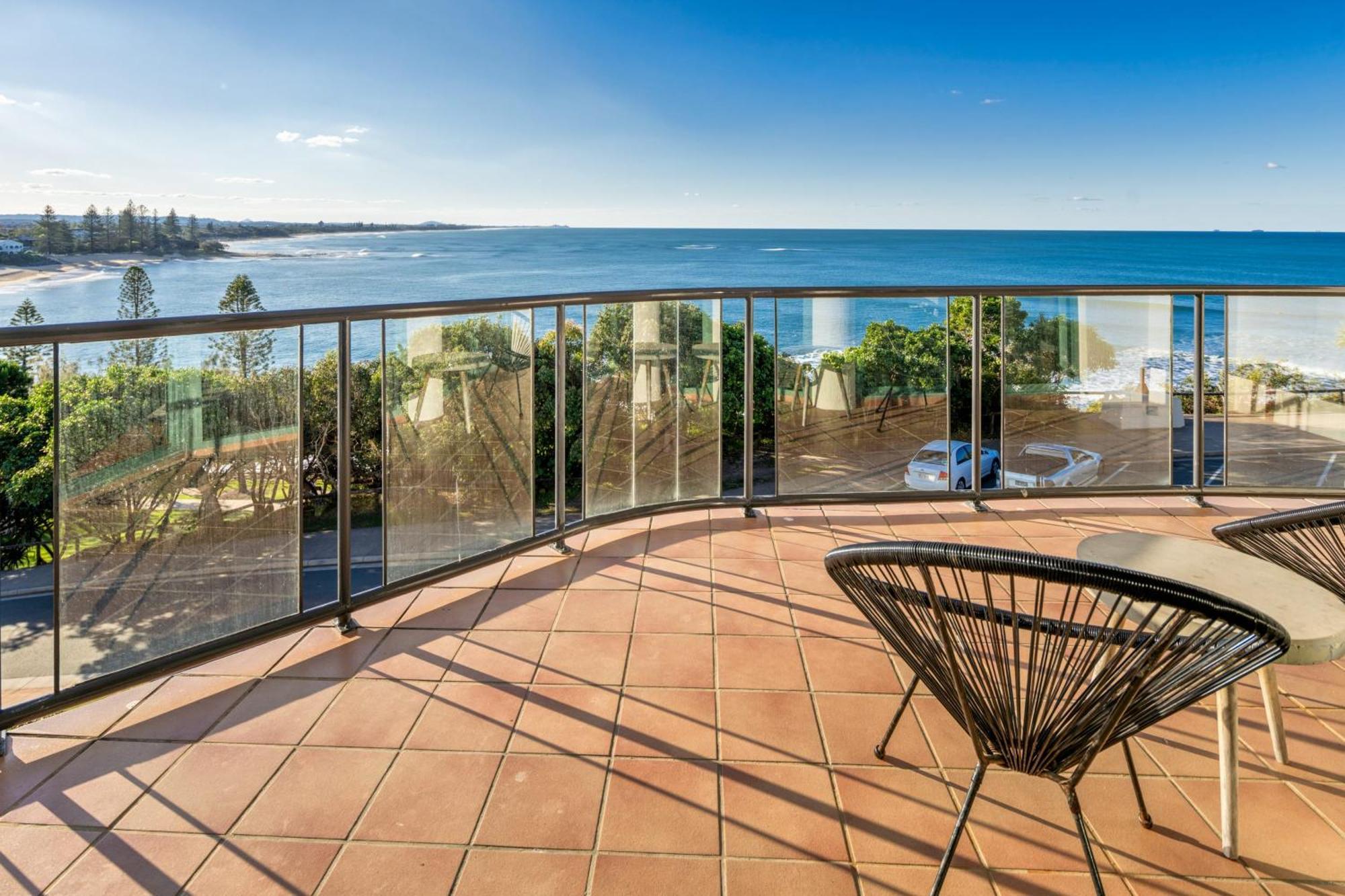 Apartment Ocean Front Views With Rooftop Terrace *