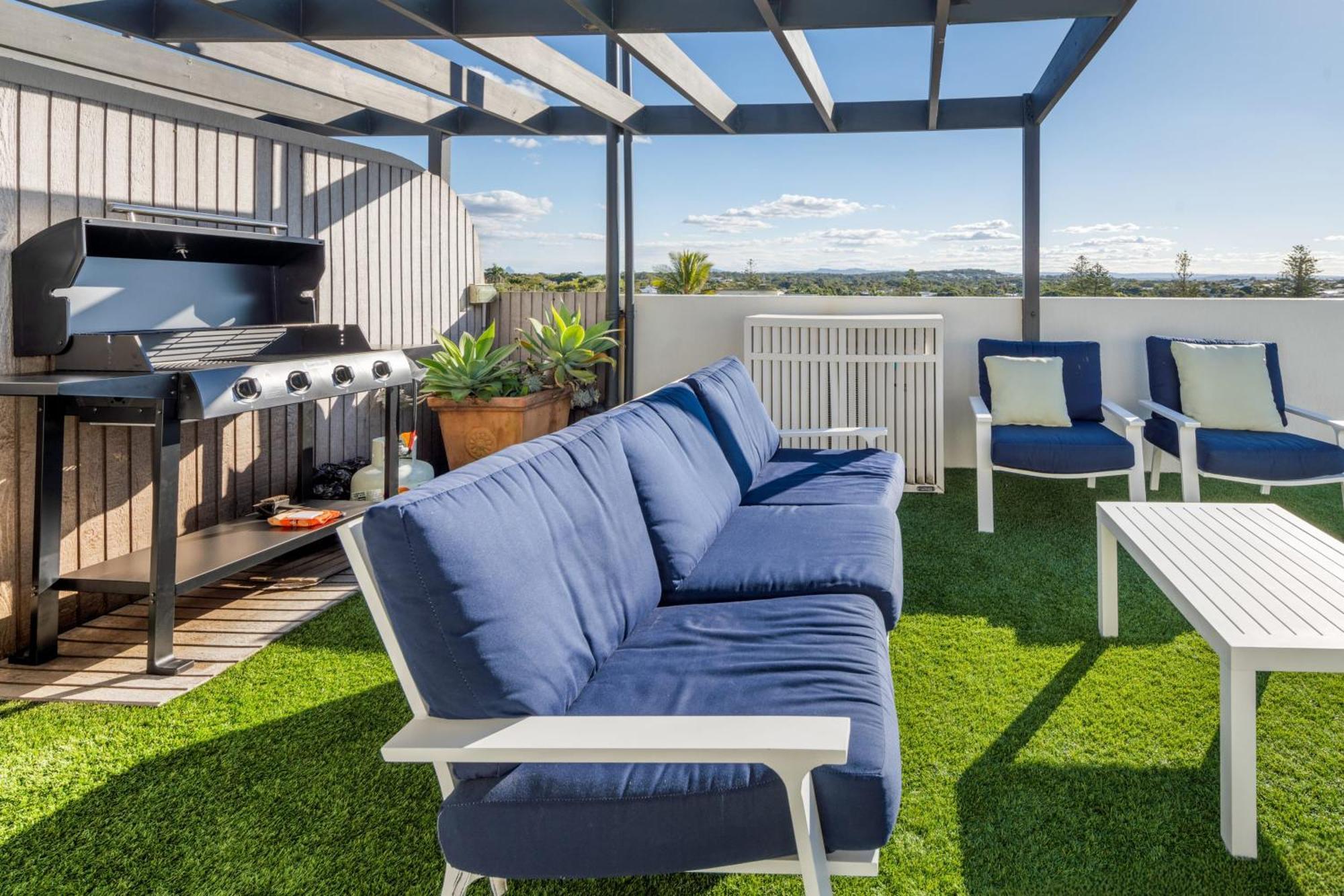 Ocean Front Views With Rooftop Terrace *