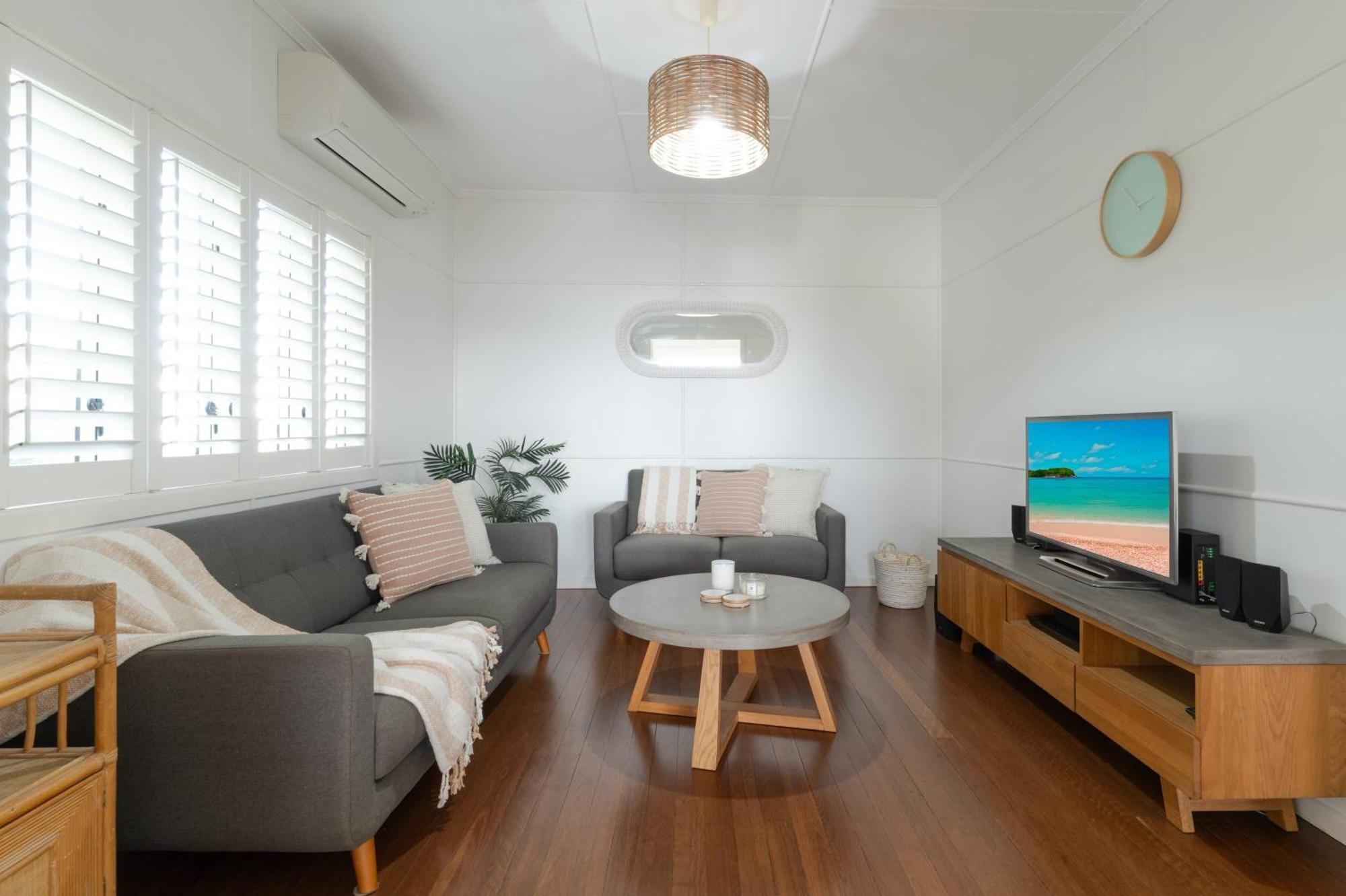 Kombali At Moffat * Caloundra