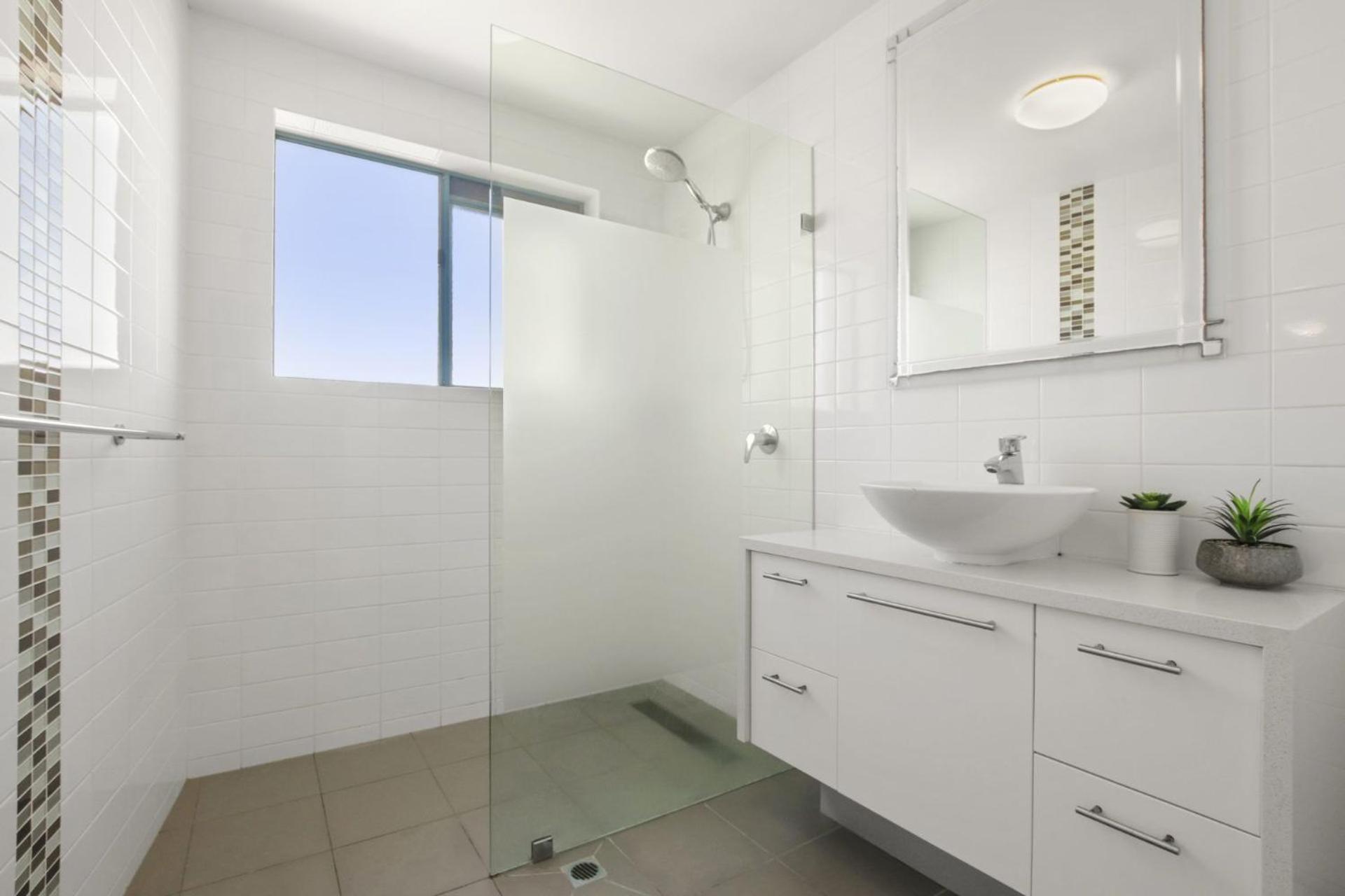 Apartment Deepwater Cove Unit 7, 68 Lower Gay Terrace, Bulcock *