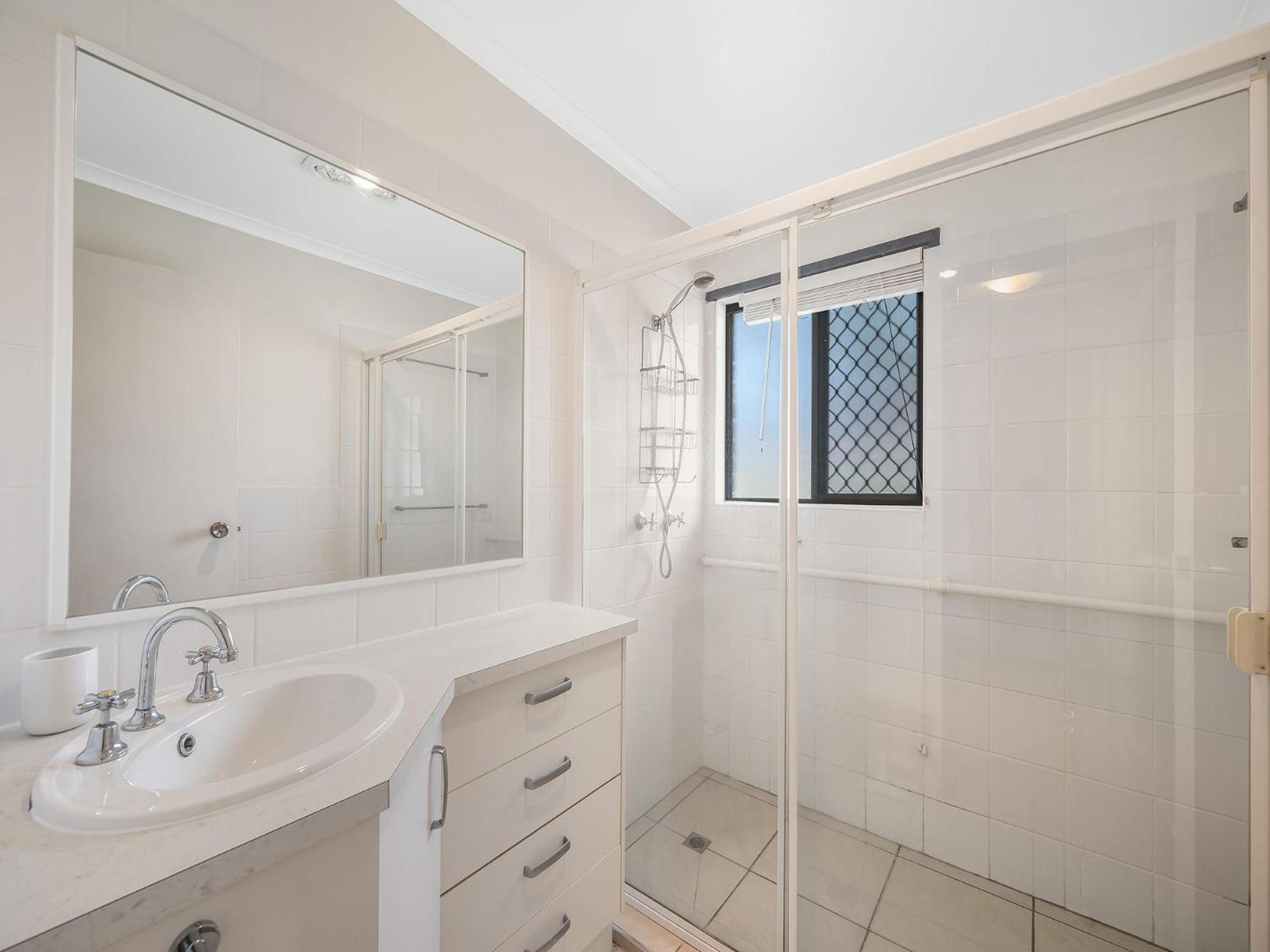 1 - 11 Roslin Street Moffat Qld Holiday home Caloundra
