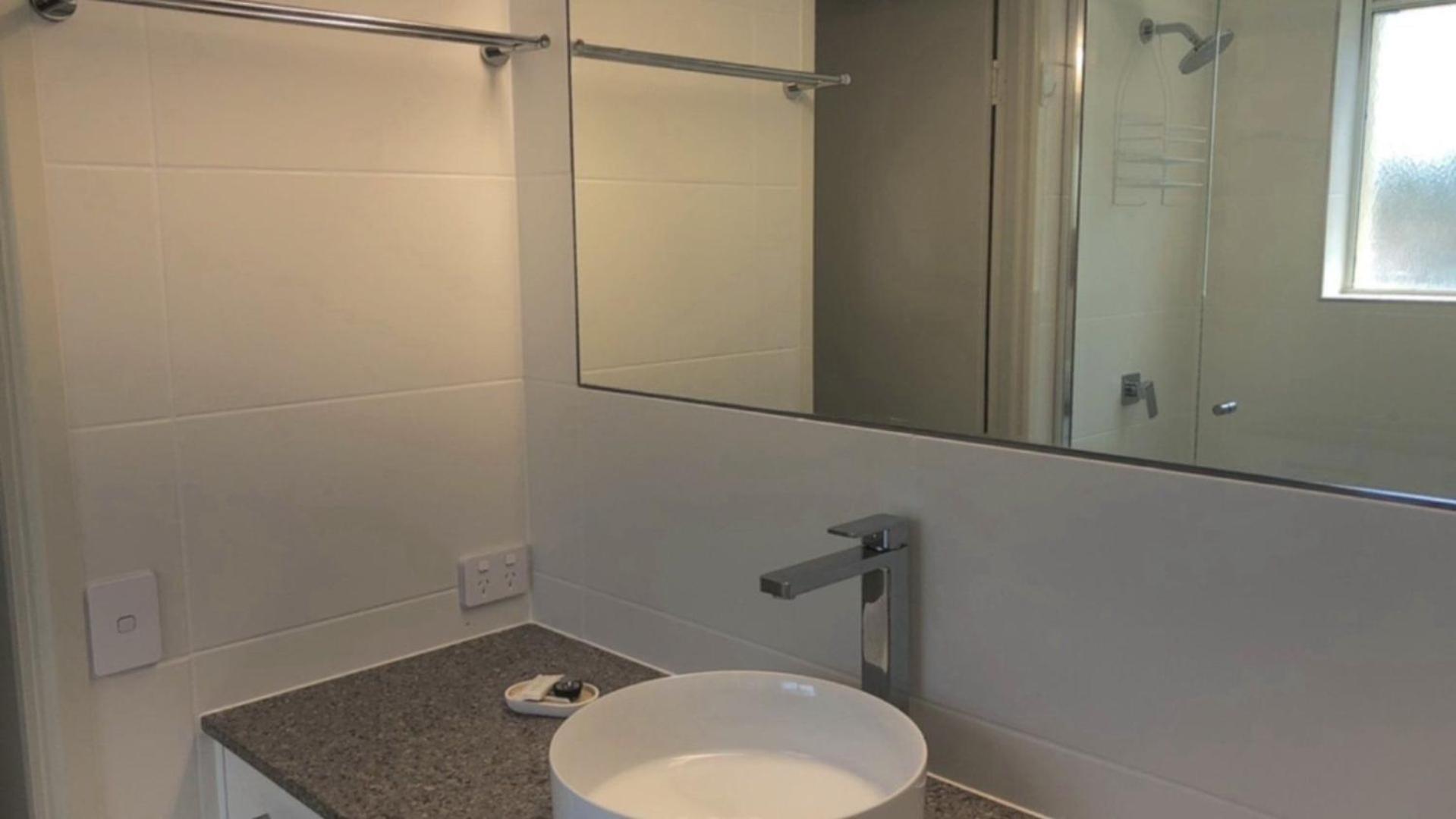 Coastal At Kings Beach, Stunning View Apartment *