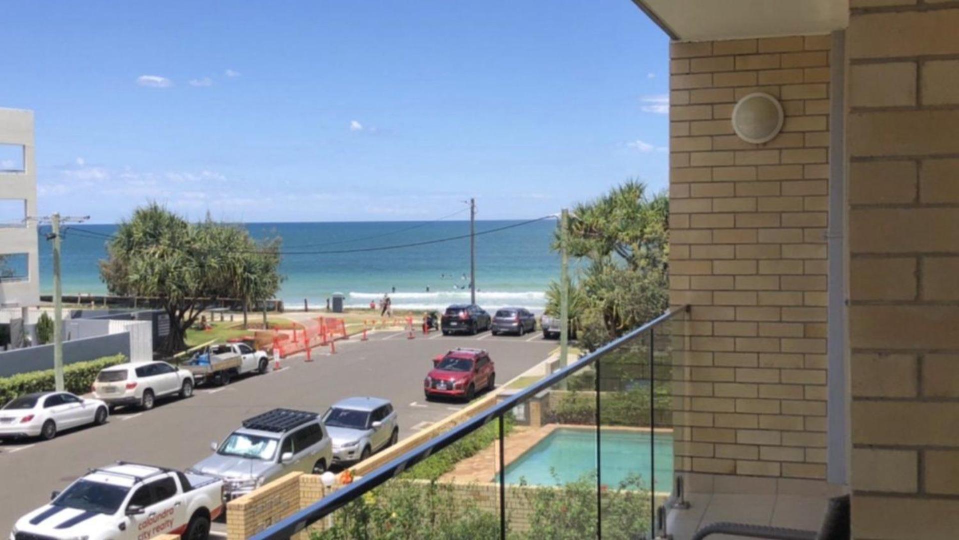 #11 Dulkara, No Roads To Cross To Kings Beach! Apartment Caloundra