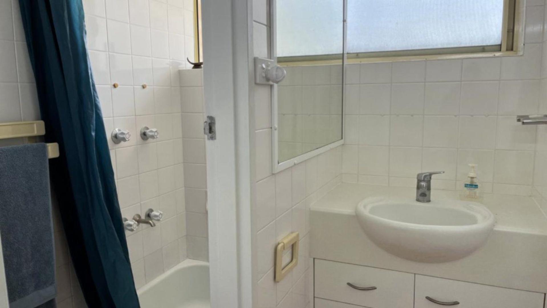 Apartment #7 Dulkara, No Roads To Cross To Kings Beach! Caloundra
