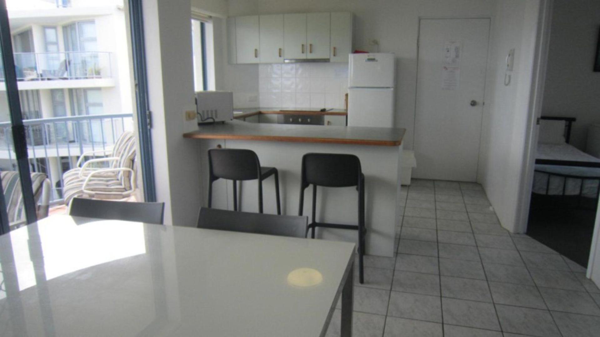 Apartment Sahara Sands Unit 10 *