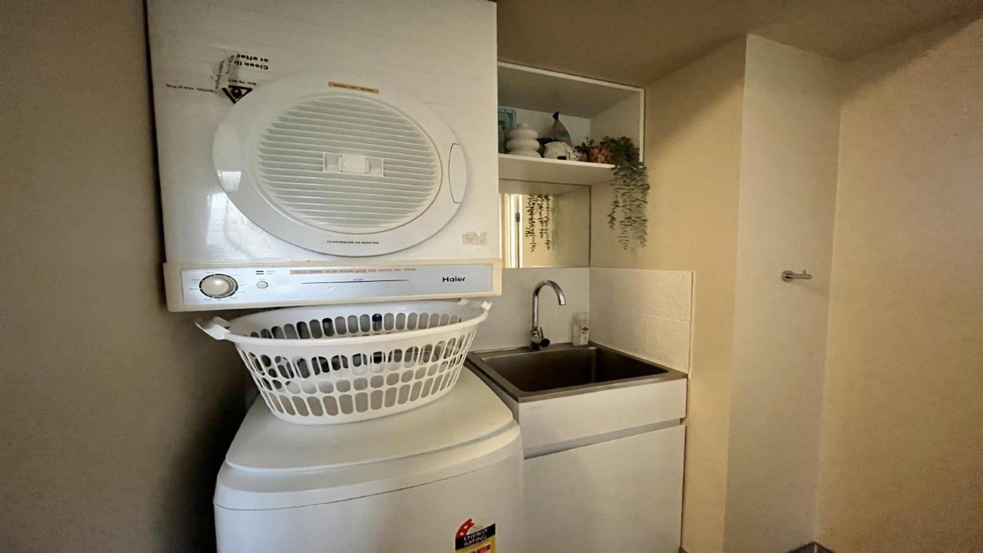 Sandy Cove Unit 6 Apartment