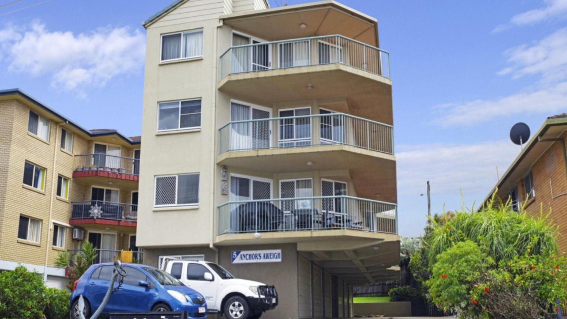 Anchors Aweigh Unit 6 Caloundra