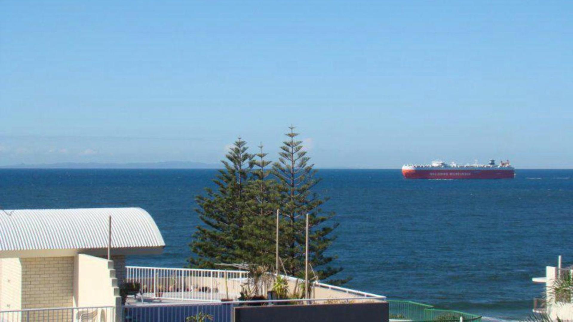 Oceanic Unit 10 Apartment Caloundra