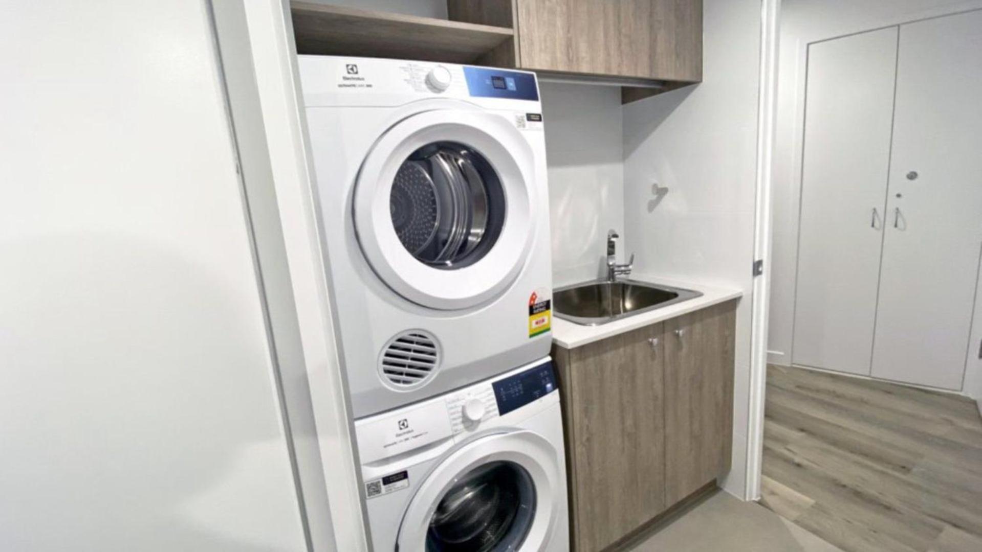 Grand Pacific Unit 10 Apartment *