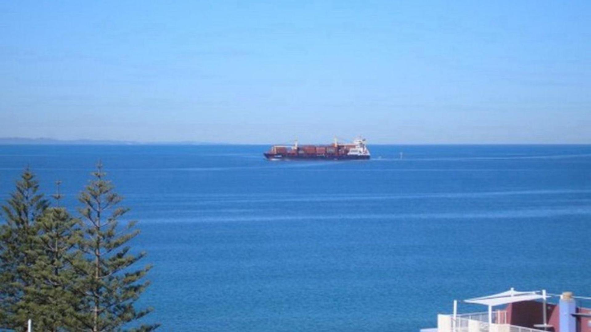 Unit 13 Oceanic, Kings * Caloundra
