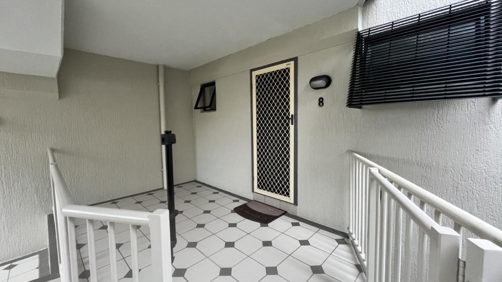 Shelley Point Unit 8 Apartment *