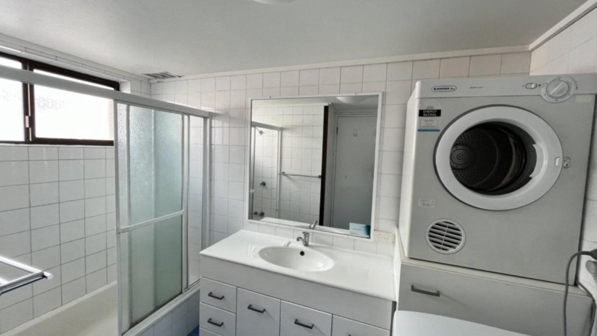 Apartment Highlander Unit 5 *