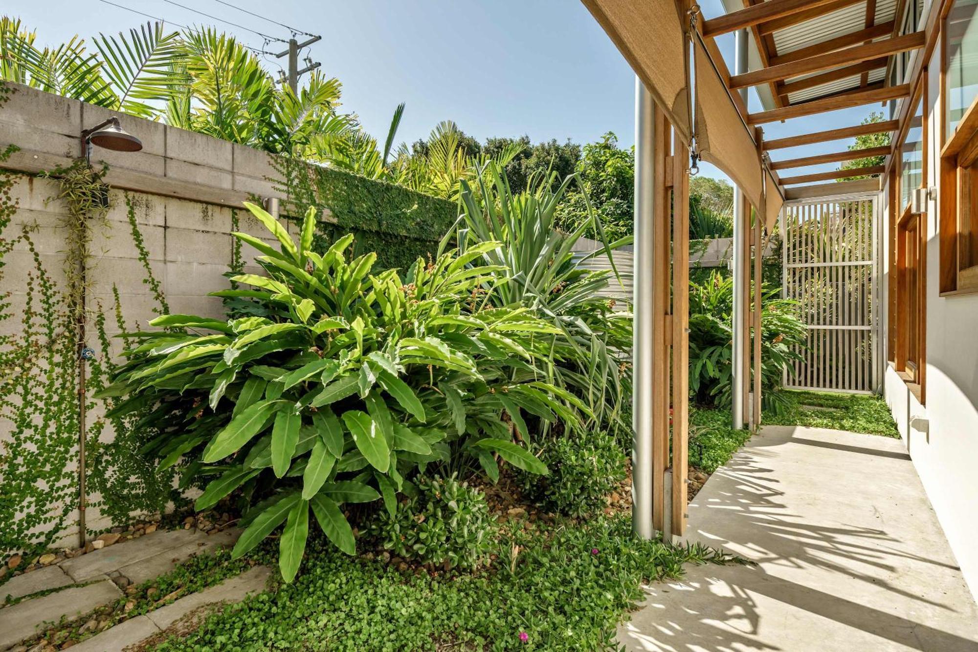 Serene Escape In Moffat Apartment