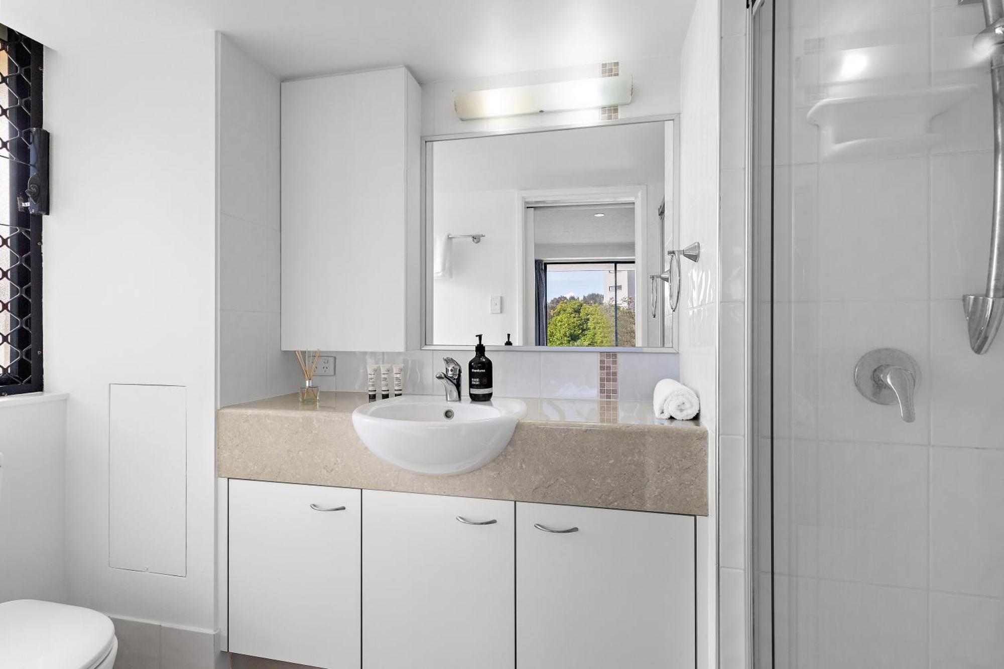 Coastal Comfort 3bd Family-friendly Wpool Apartment