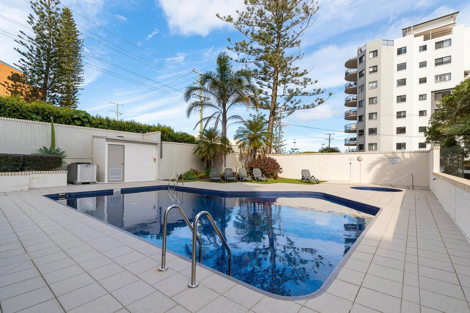 Apartment Coastal Comfort 3bd Family-friendly Wpool *