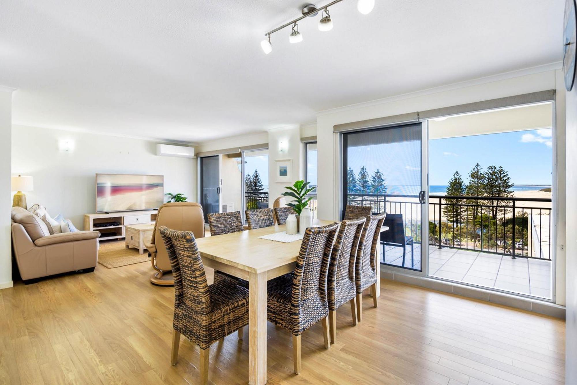 Apartment Ocean-facing 3-bed With Pool 5-min To The Caloundra