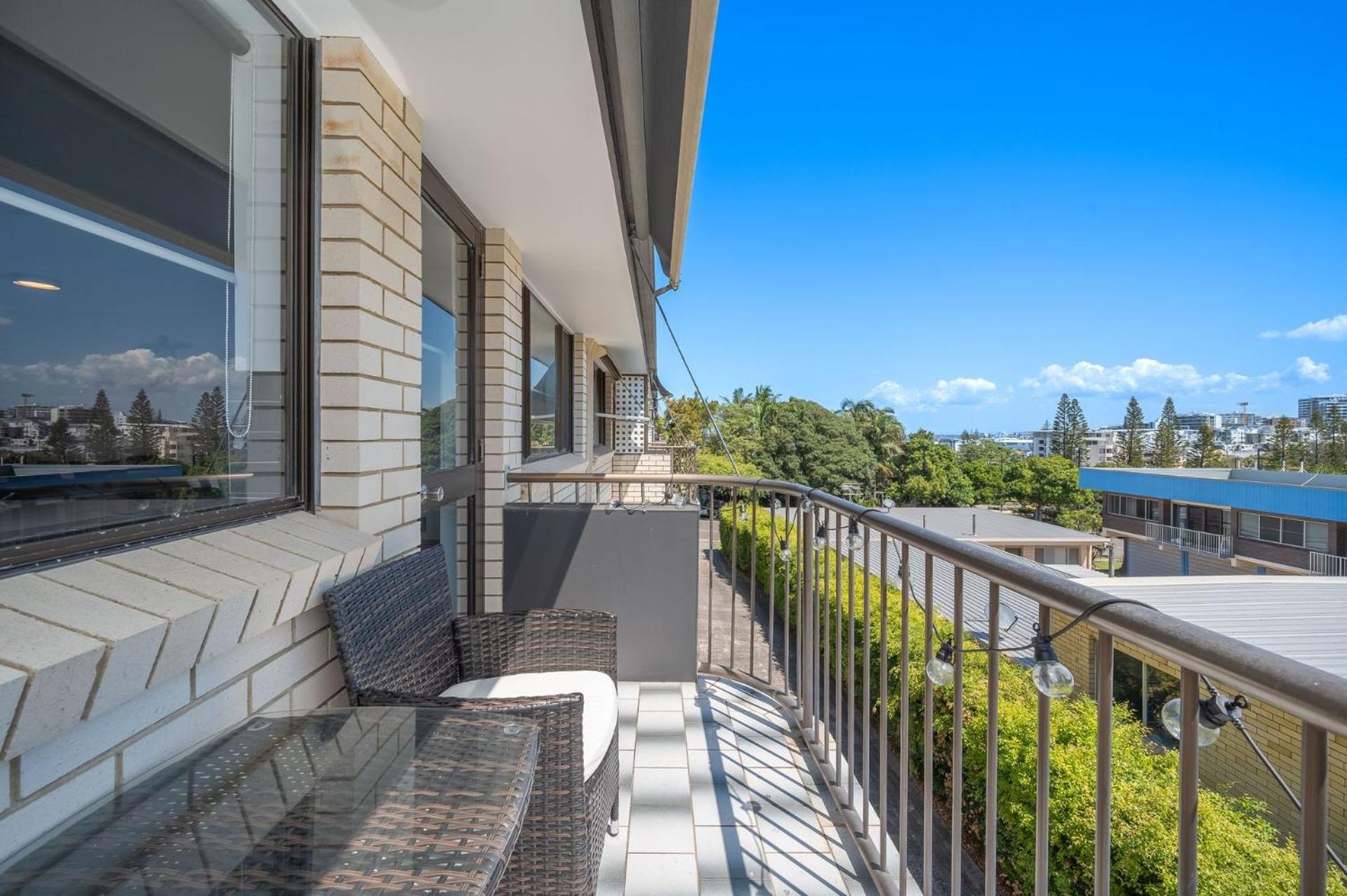 Apartment Beachside Courts Unit 11 Kings Qld *