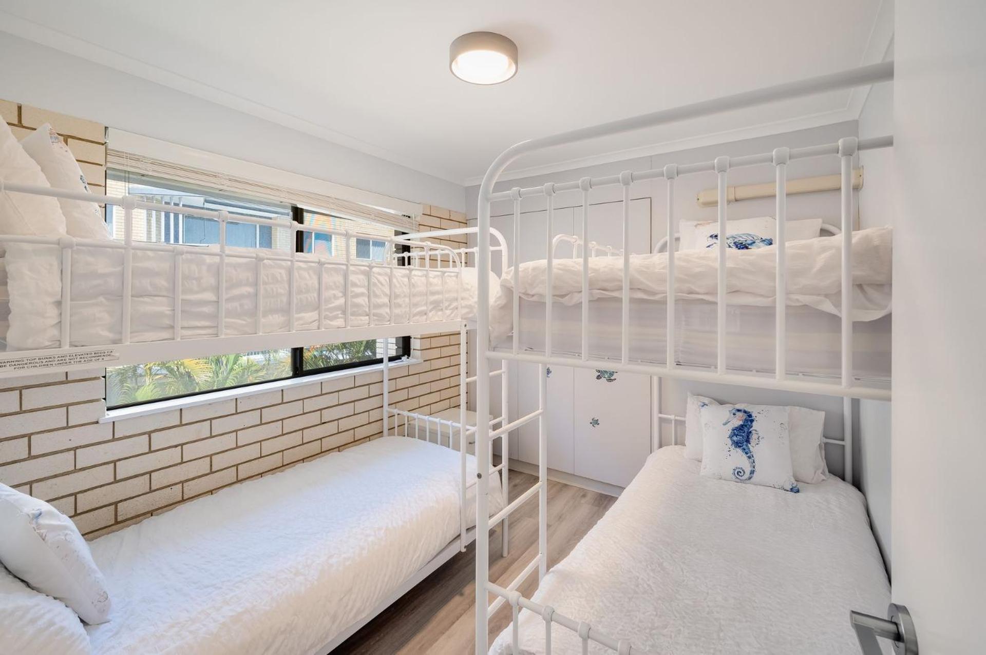 Beachside Courts Unit 11 Kings Qld Apartment Caloundra