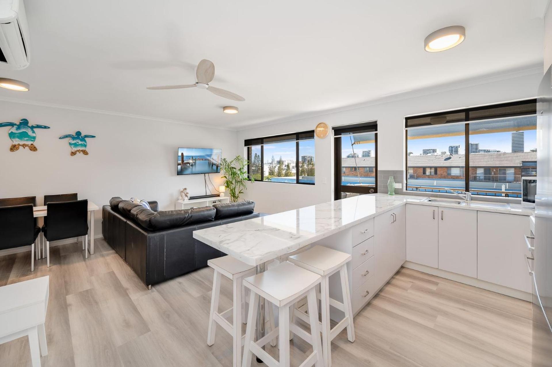 Beachside Courts Unit 11 Kings Qld Apartment *
