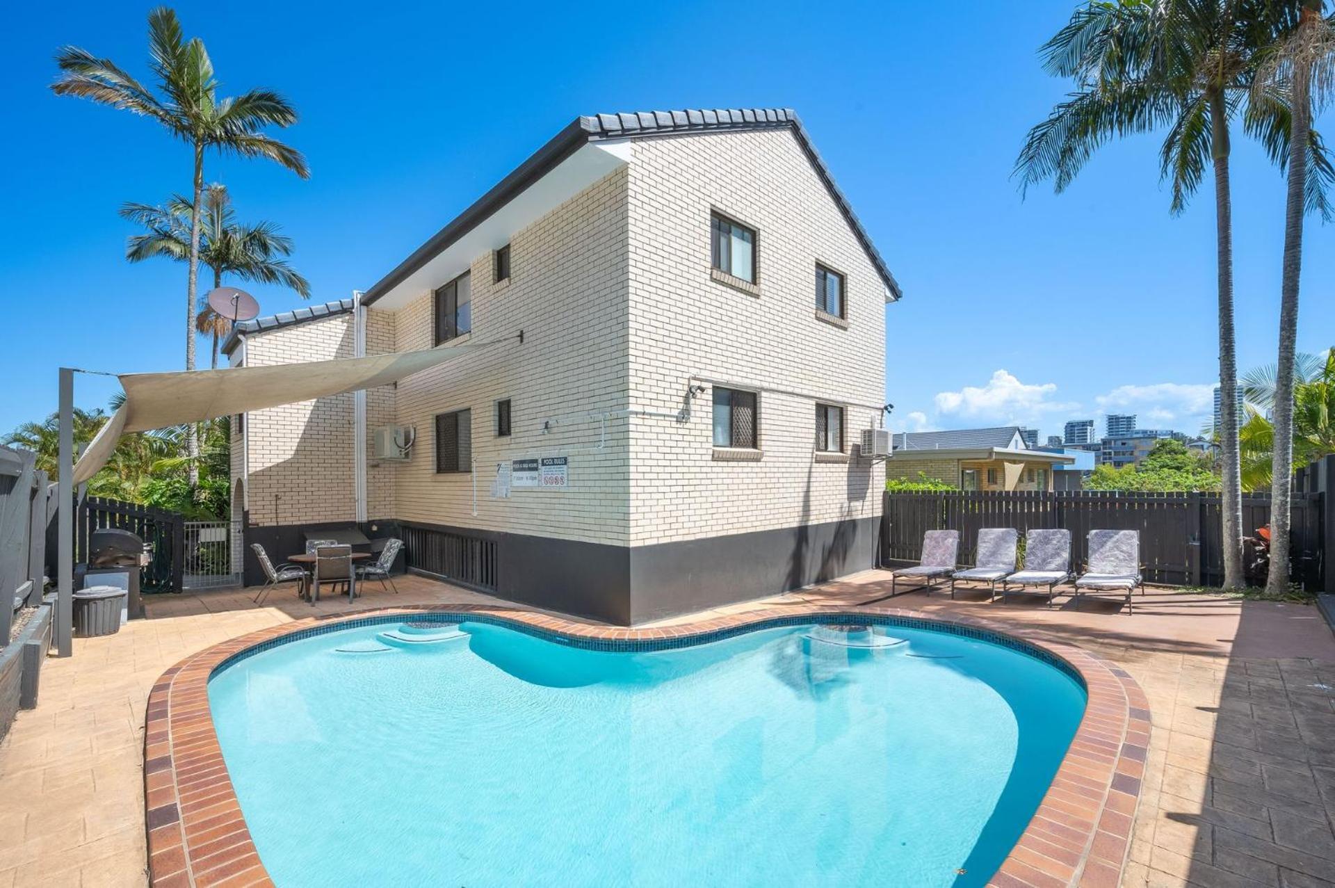 Beachside Courts Unit 11 Kings Qld
