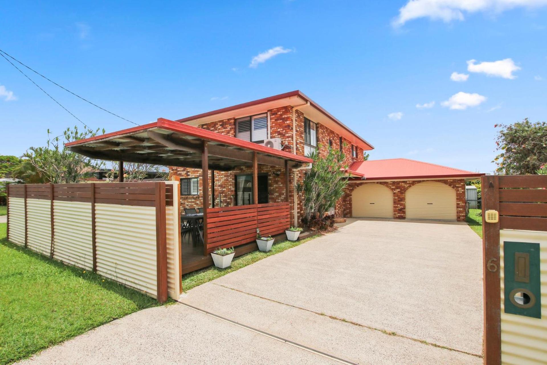 Bren Place, 6, Battery Hill Holiday home *
