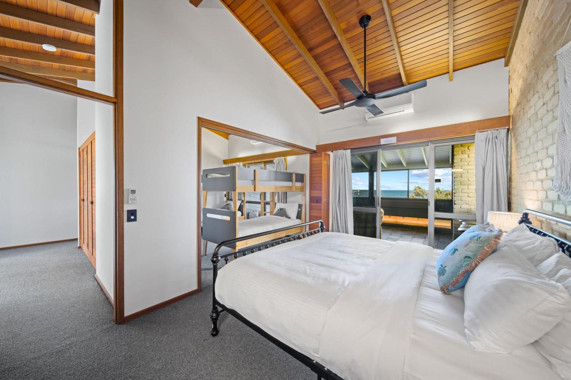 Retro House In Front Of Ocean Holiday home Caloundra