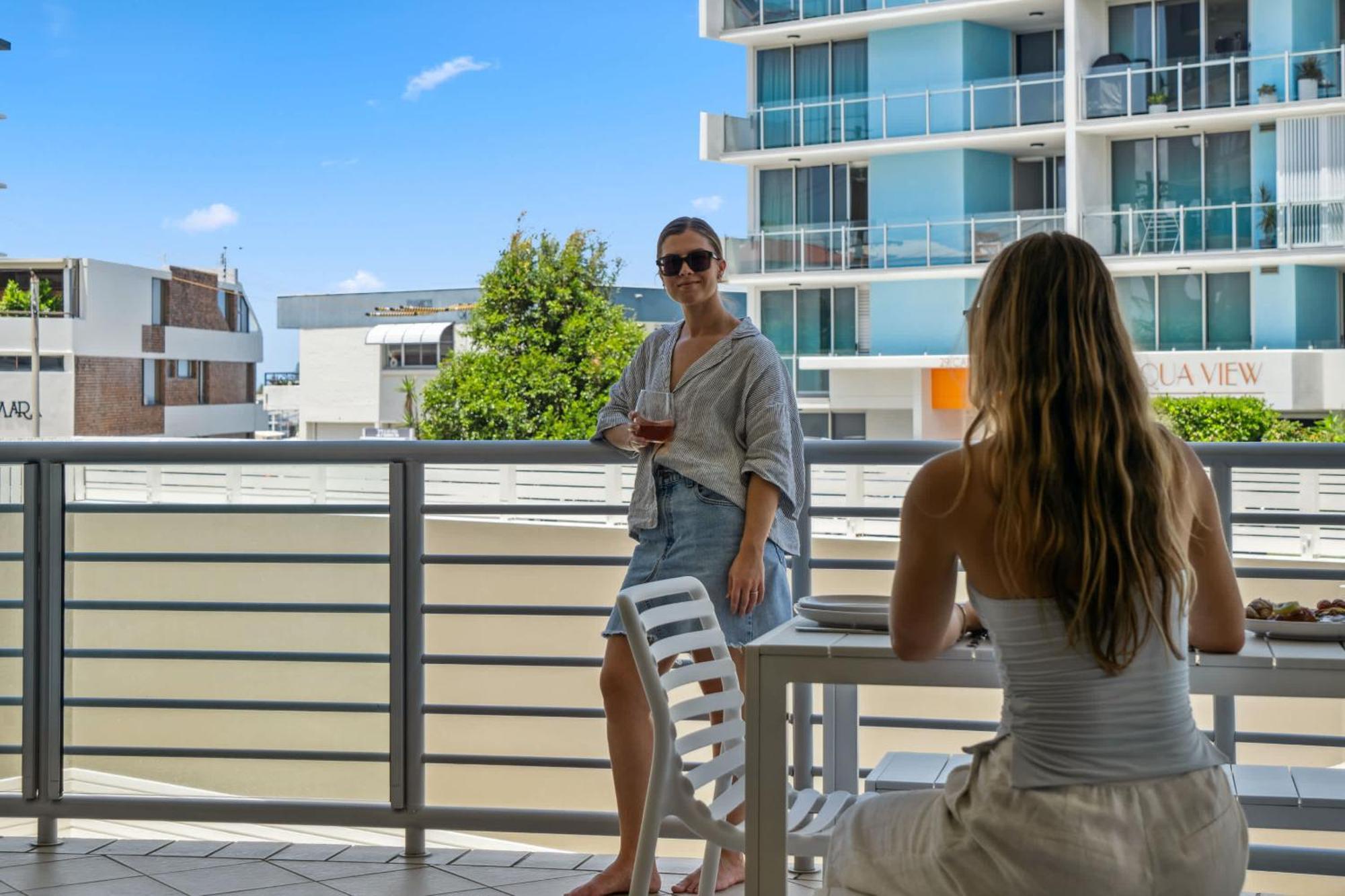 Windsong Sunsets Sea Breezes And Style Apartment Caloundra