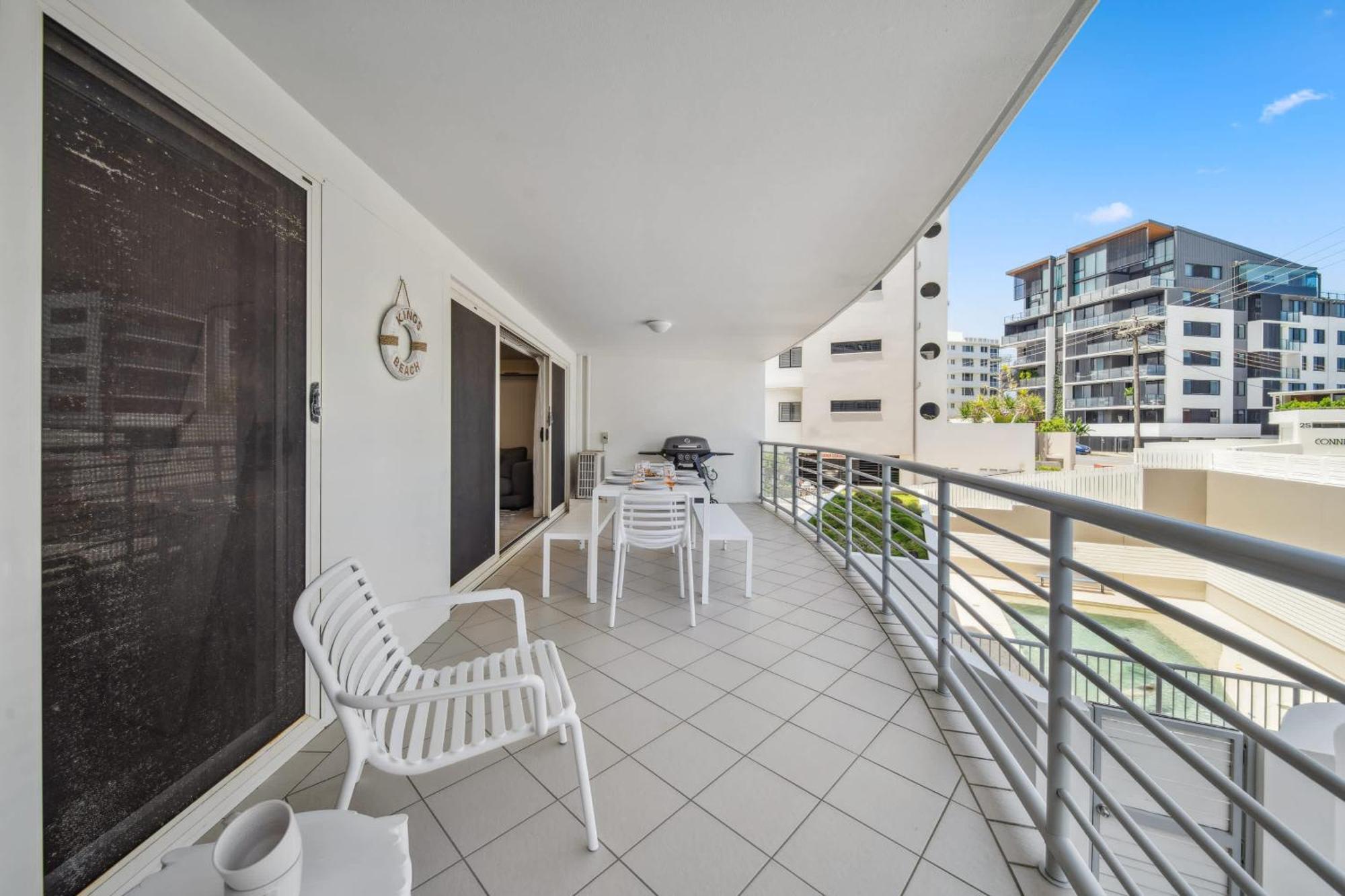 Apartment Windsong Sunsets Sea Breezes And Style Caloundra