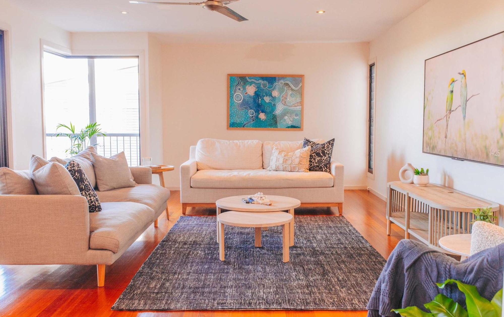 Cheerful Family With Stunning Views Caloundra