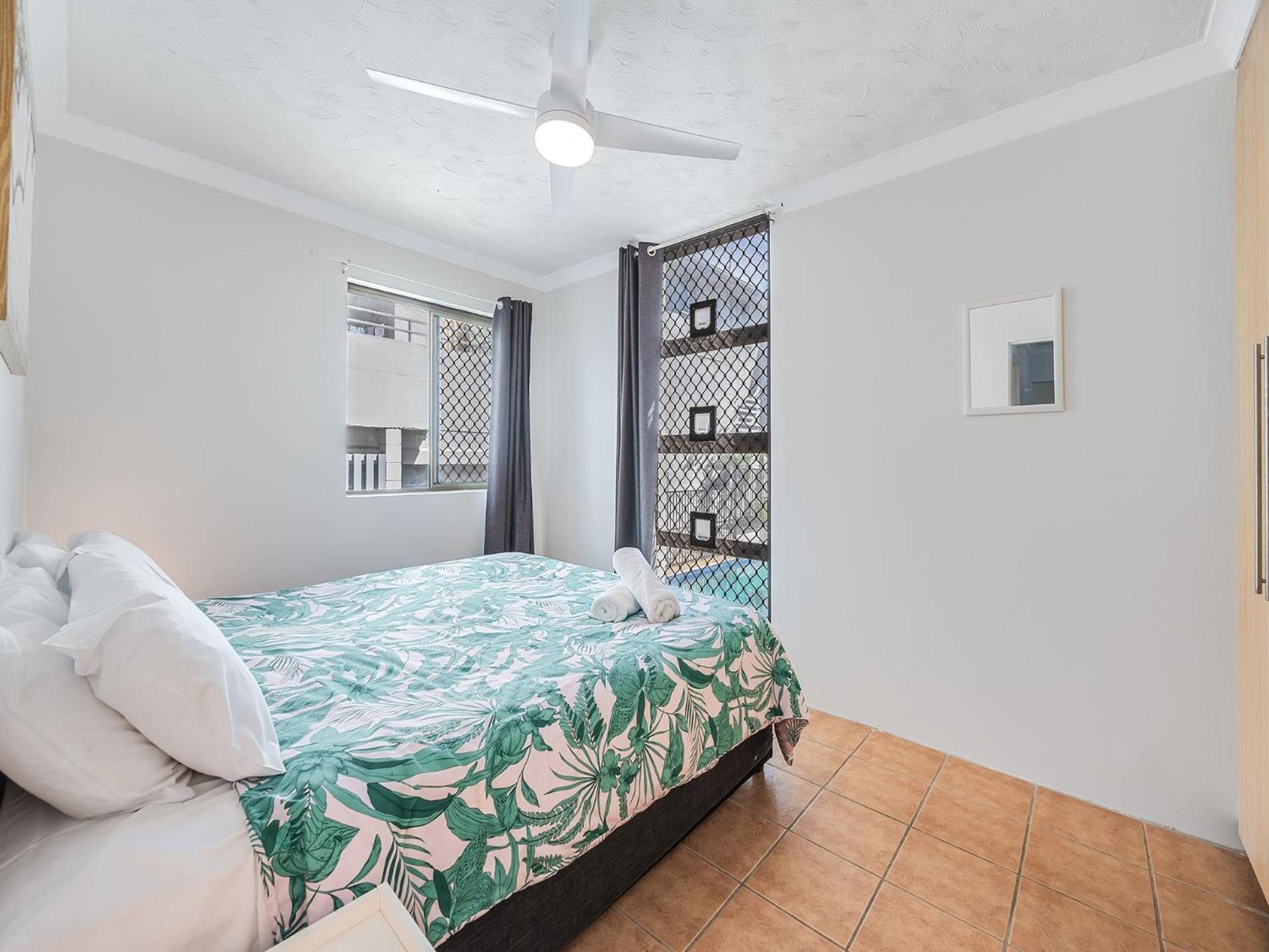 Apartment Surfside Six Unit 1 Bulcock Qld *