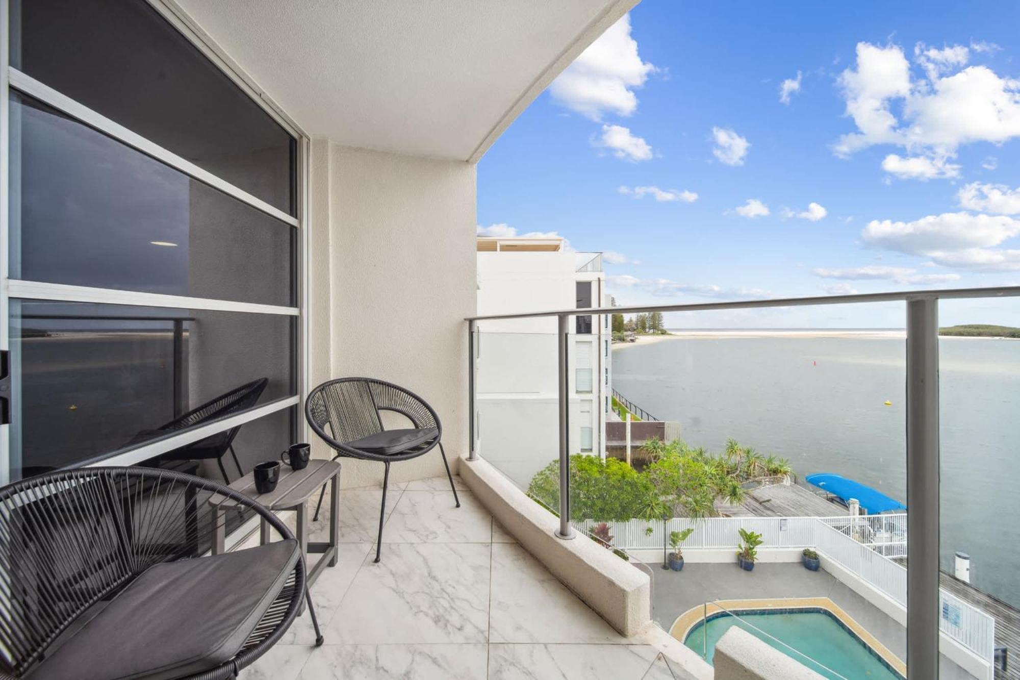 Apartment Pumicestone Passage Waterfront Escape Caloundra