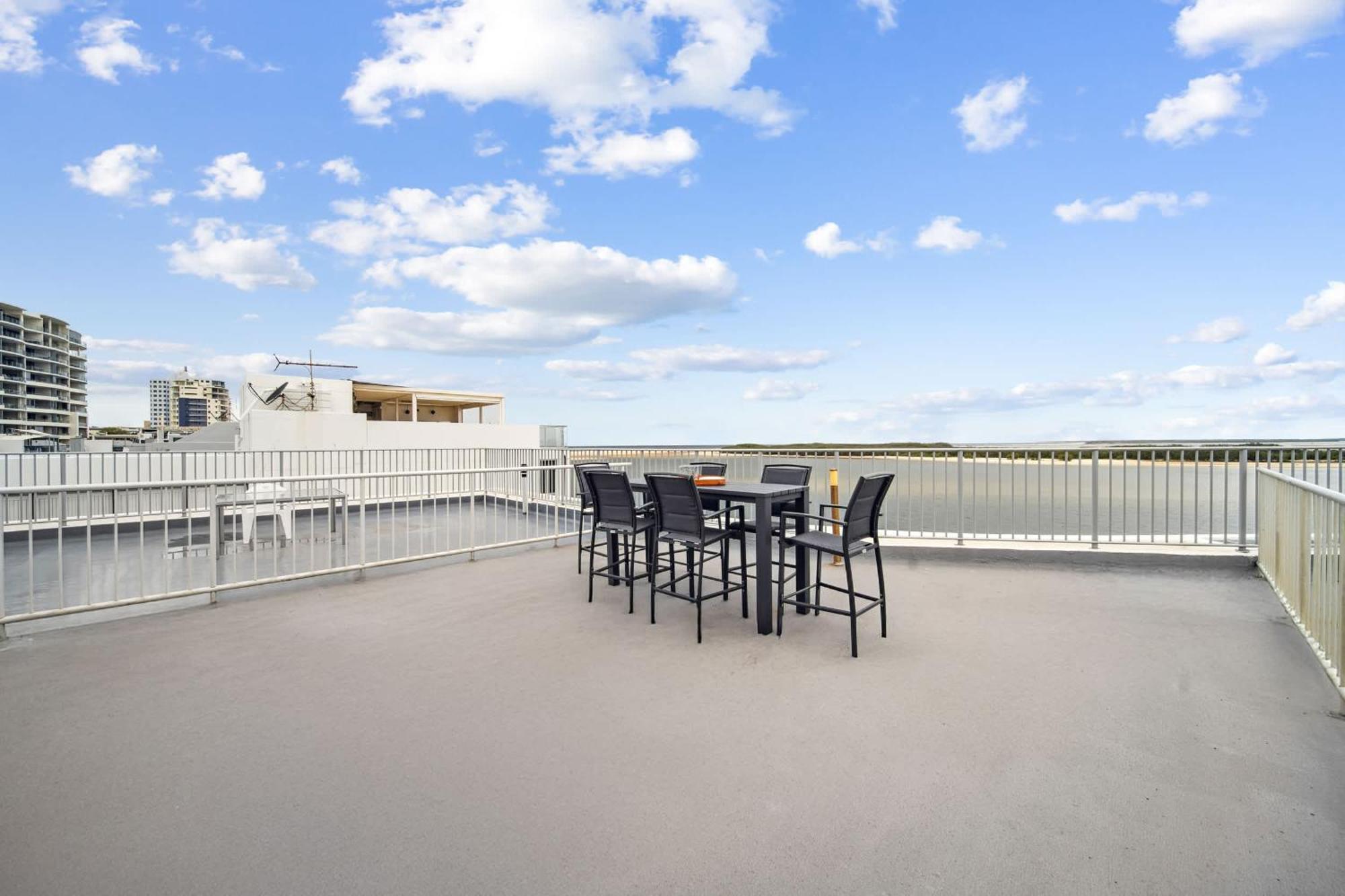 Apartment Pumicestone Passage Waterfront Escape Caloundra