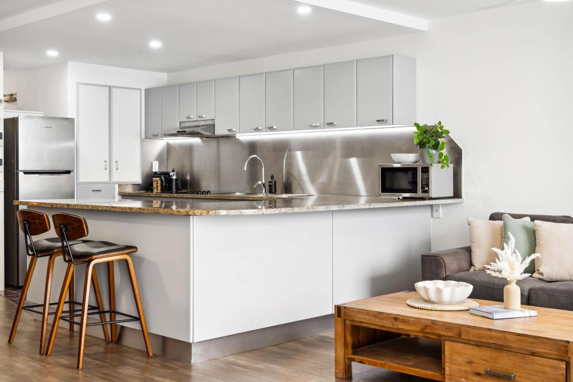 Pumicestone Passage Waterfront Escape Apartment Caloundra
