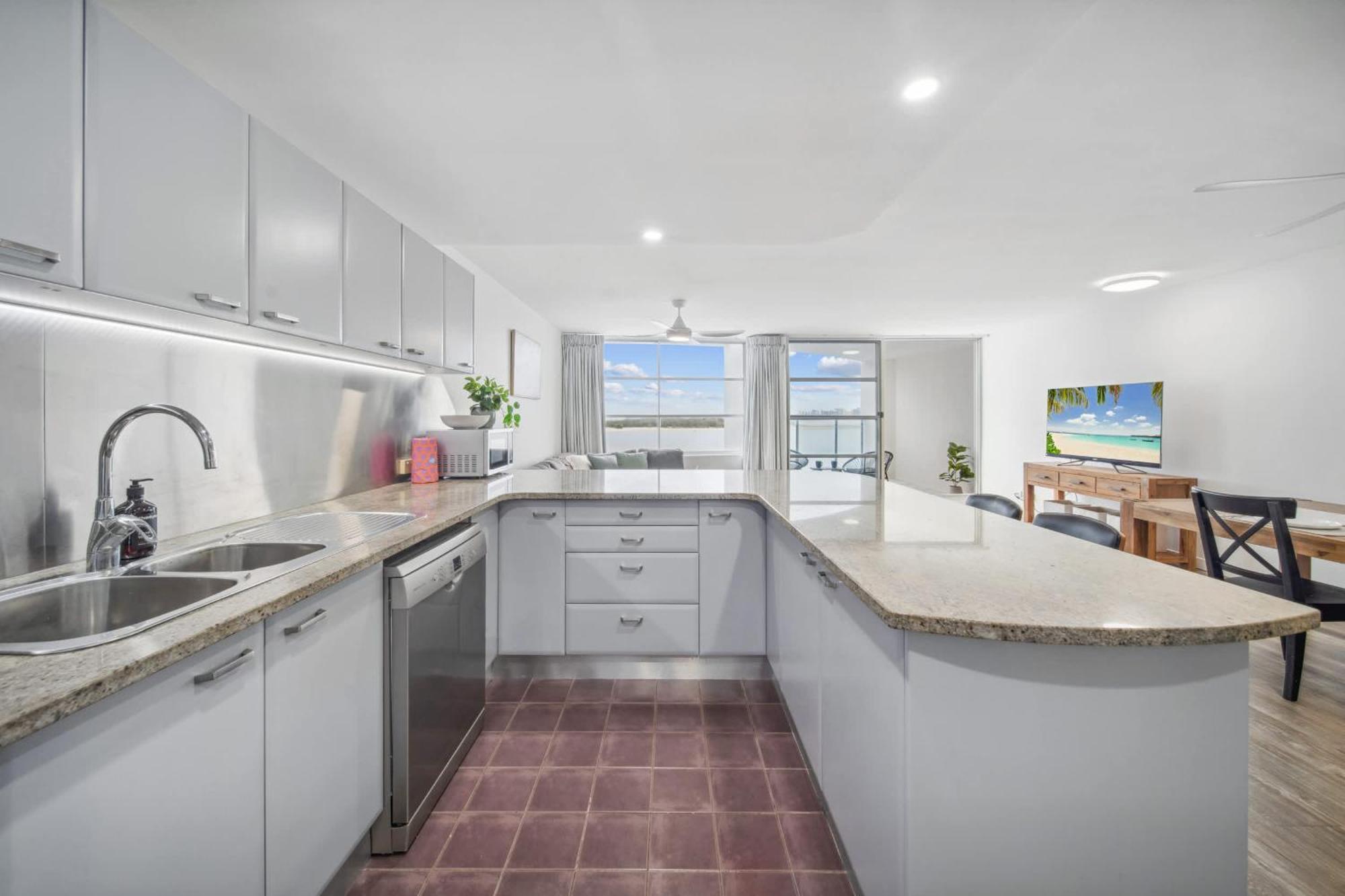 Pumicestone Passage Waterfront Escape Caloundra