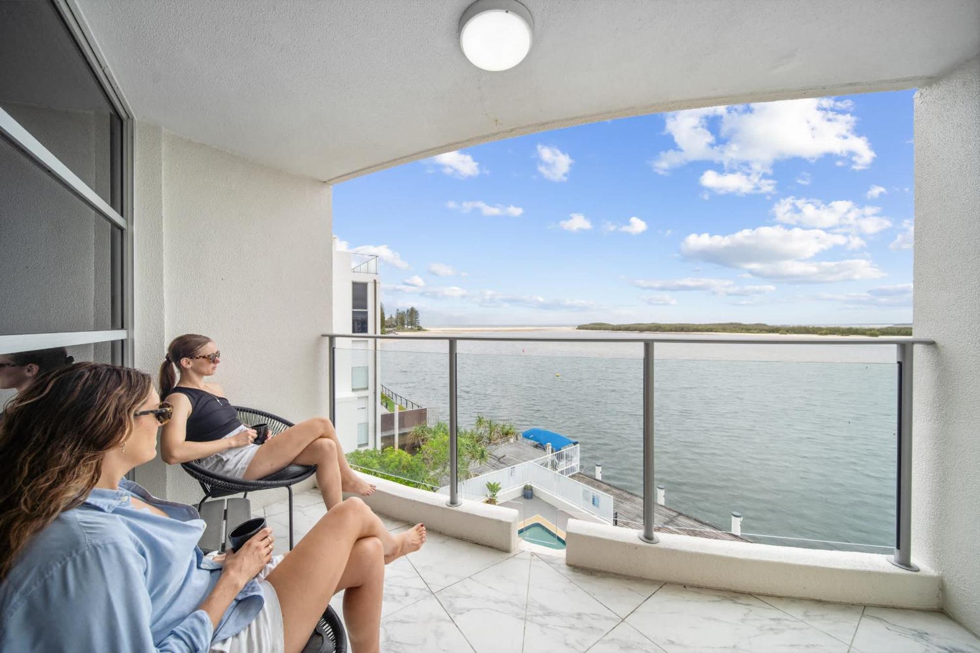Pumicestone Passage Waterfront Escape Caloundra