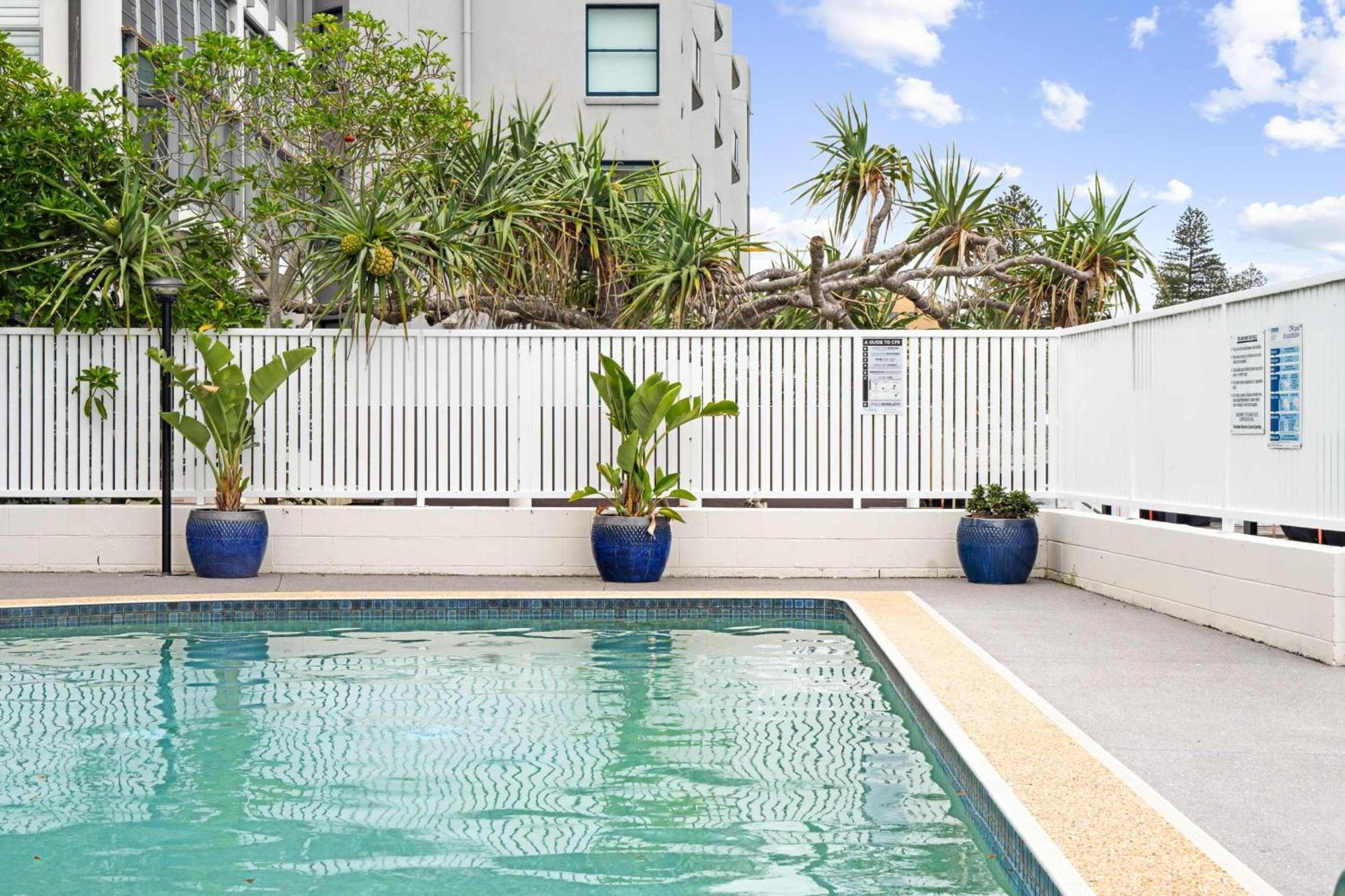 Pumicestone Passage Waterfront Escape Apartment *