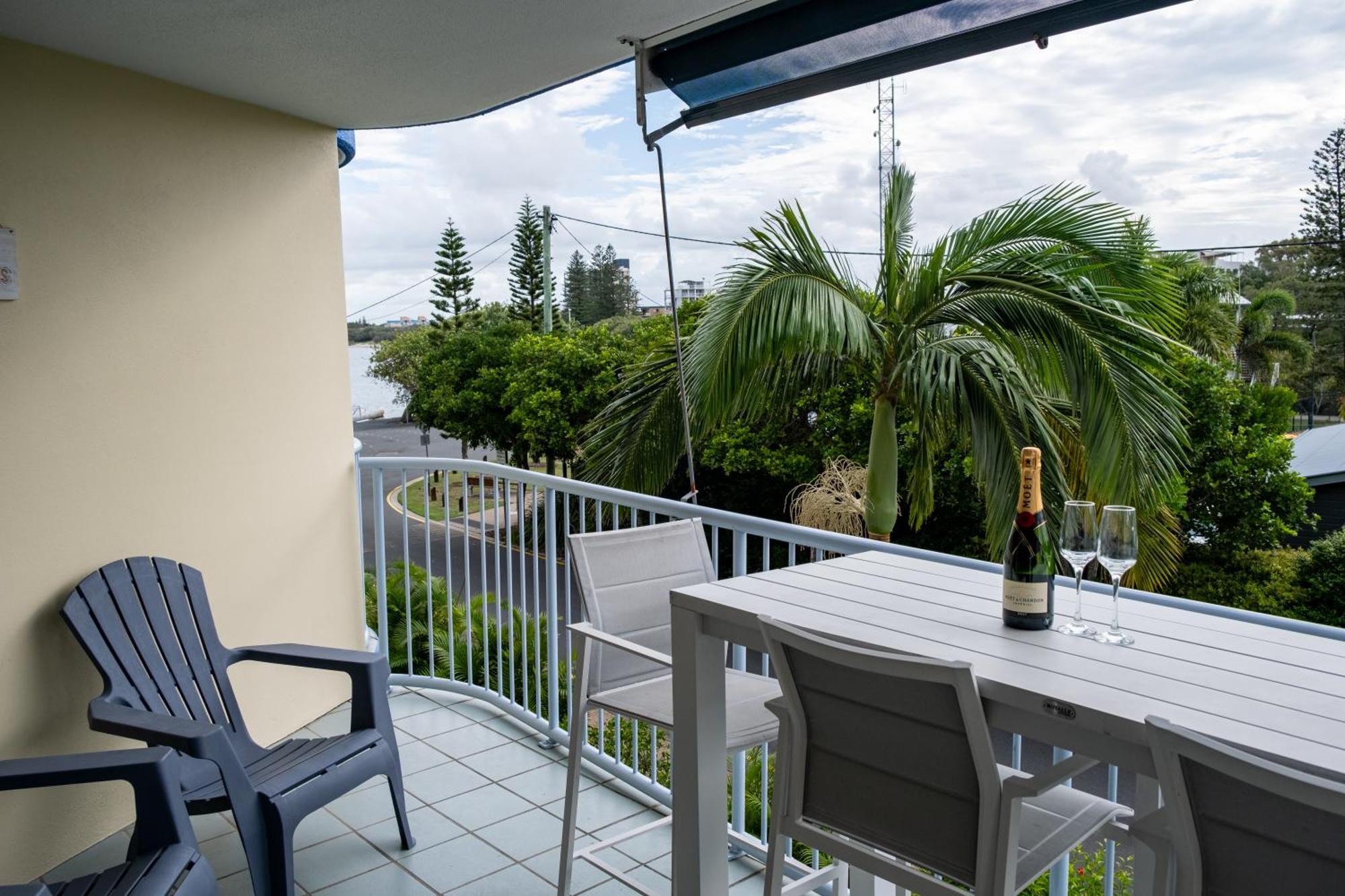 Tripcony Quays Aparthotel 3*