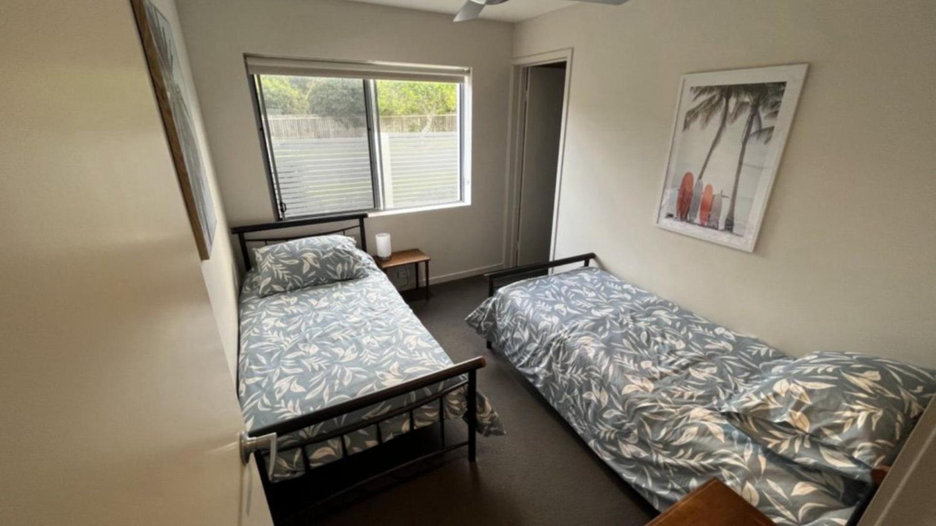1 - 5a Coochin Street, Dicky - 200m To Holiday home Caloundra