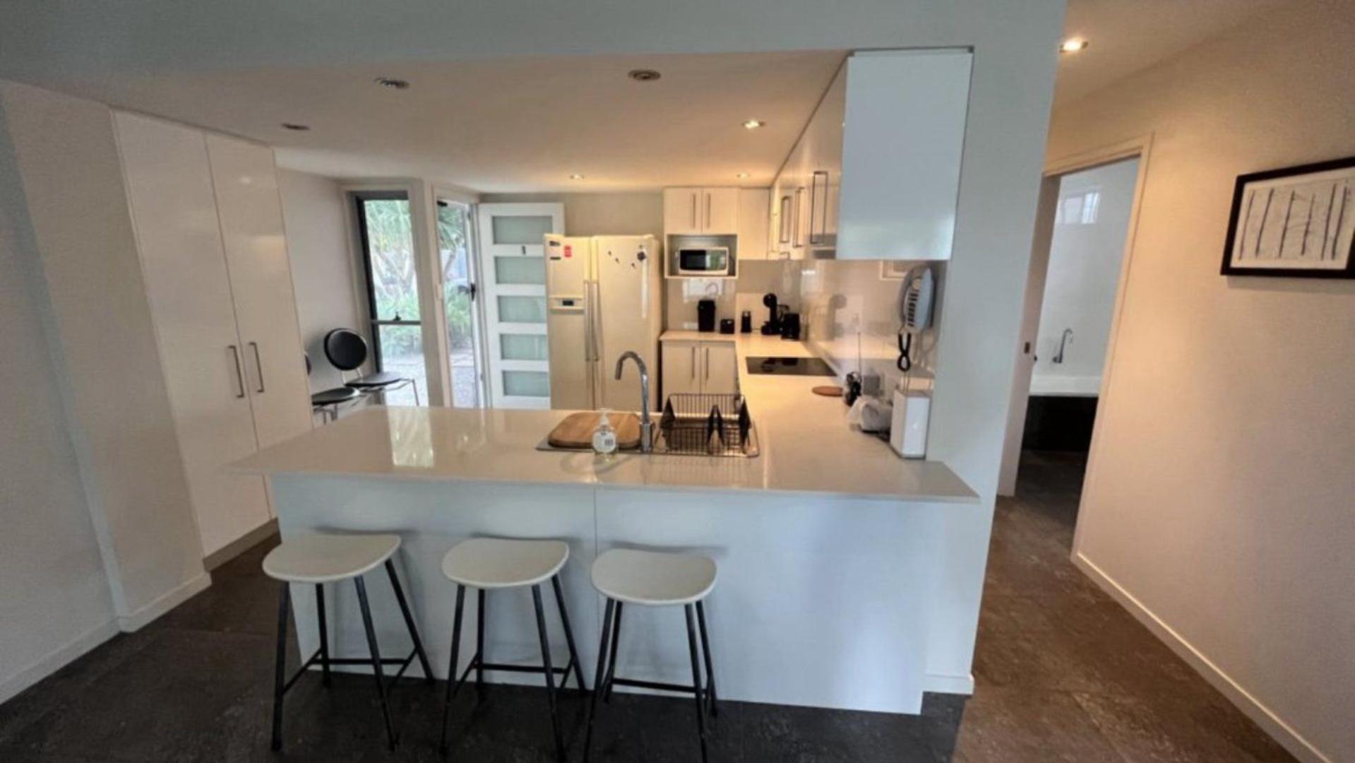 1 - 5a Coochin Street, Dicky - 200m To Holiday home