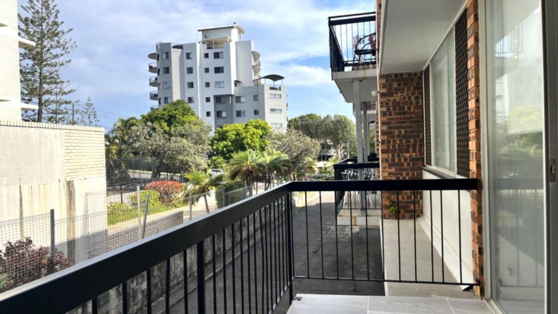 Apartment Unit 4 ' Re Del Mar,' Kings