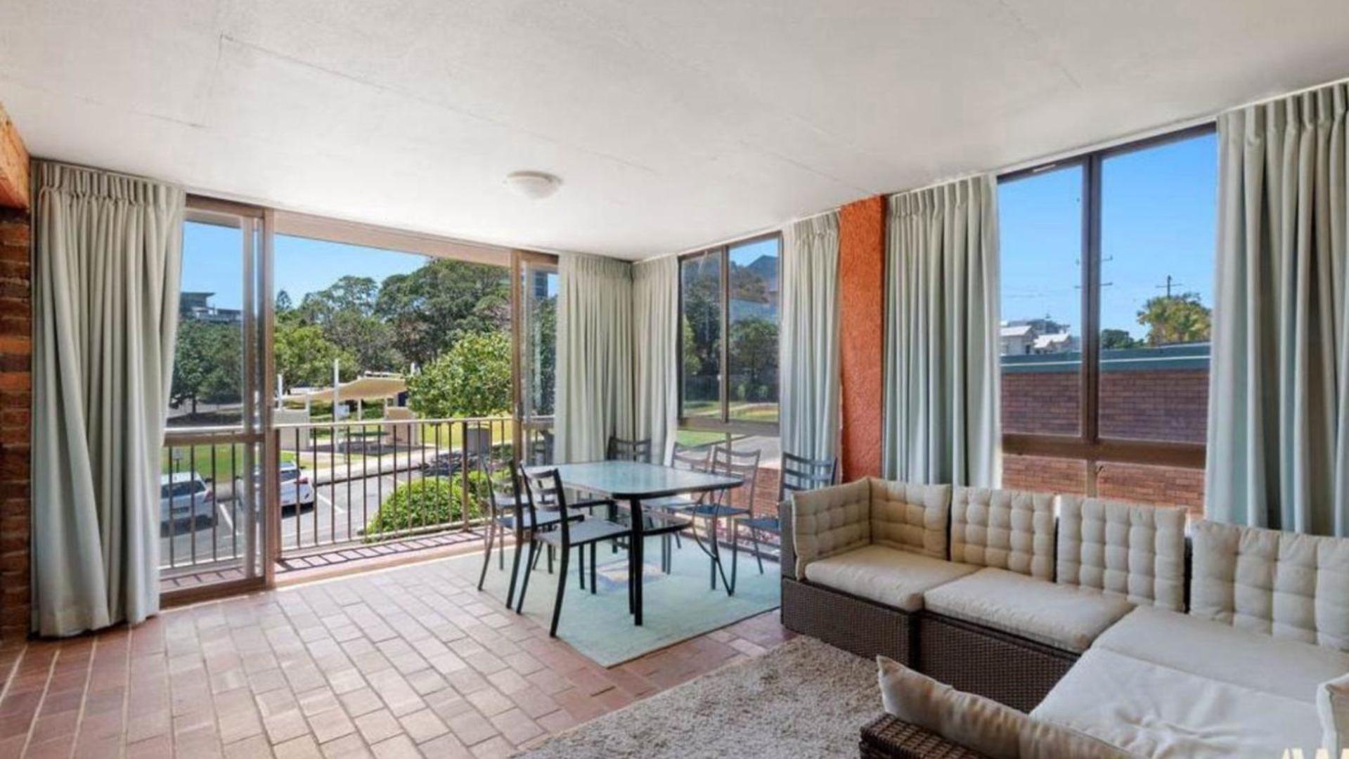 Highlander Unit 4 * Caloundra