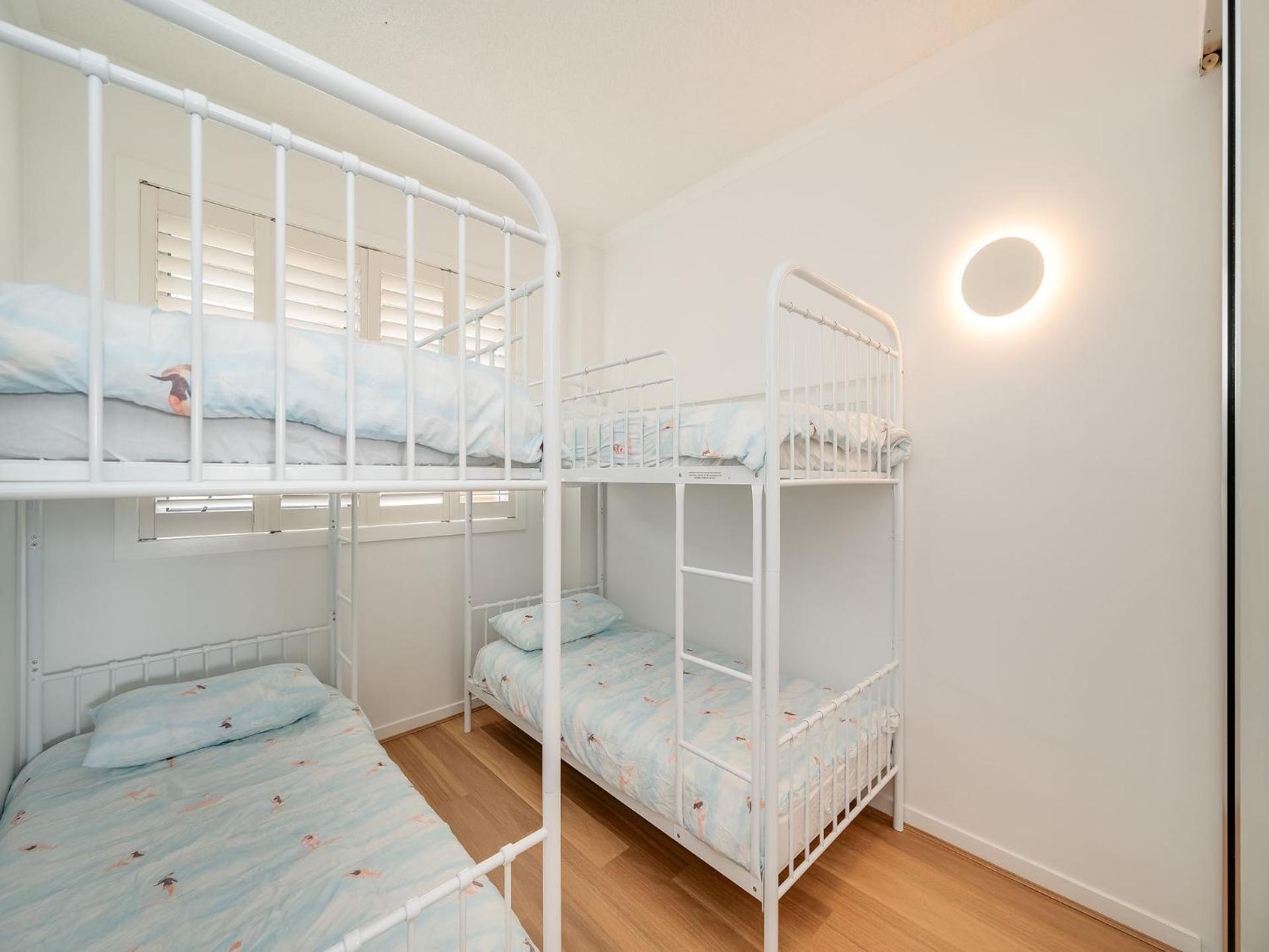 Pandanus Court Apartment *