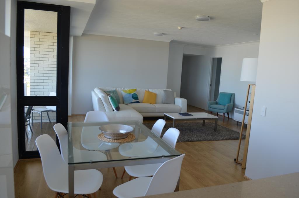 Aparthotel Burgess @ Kings Beach Caloundra