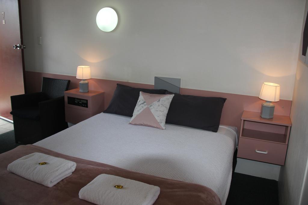 Suncourt Motel 3*