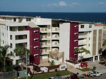 Salt On Kings Aparthotel 4*