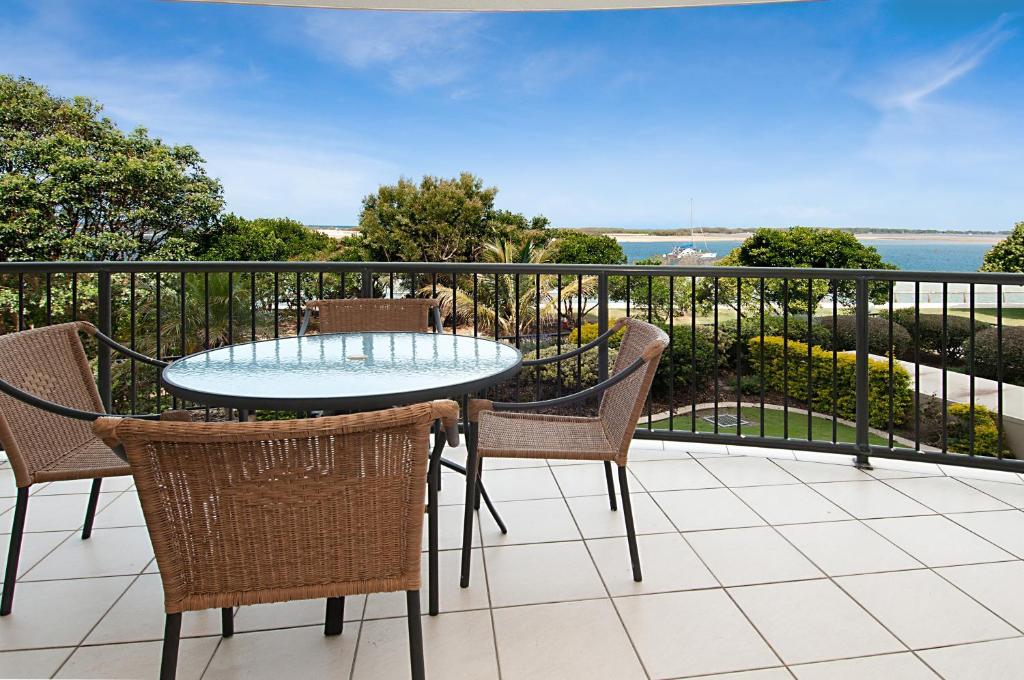 Windward Passage Aparthotel