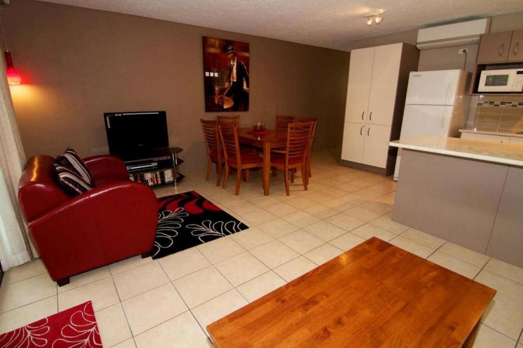 Merrima Court Holidays Aparthotel Caloundra