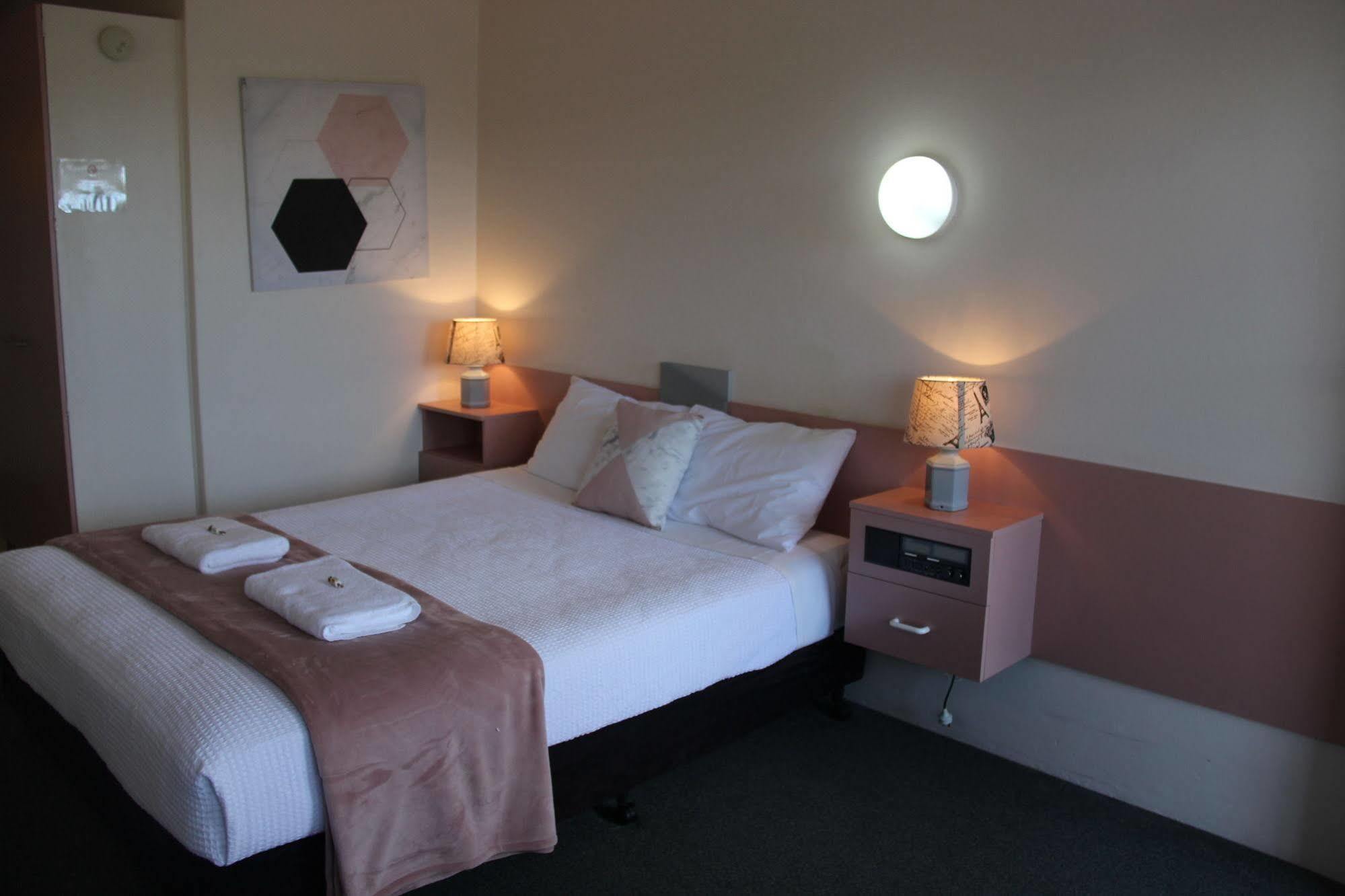 Suncourt Motel Caloundra